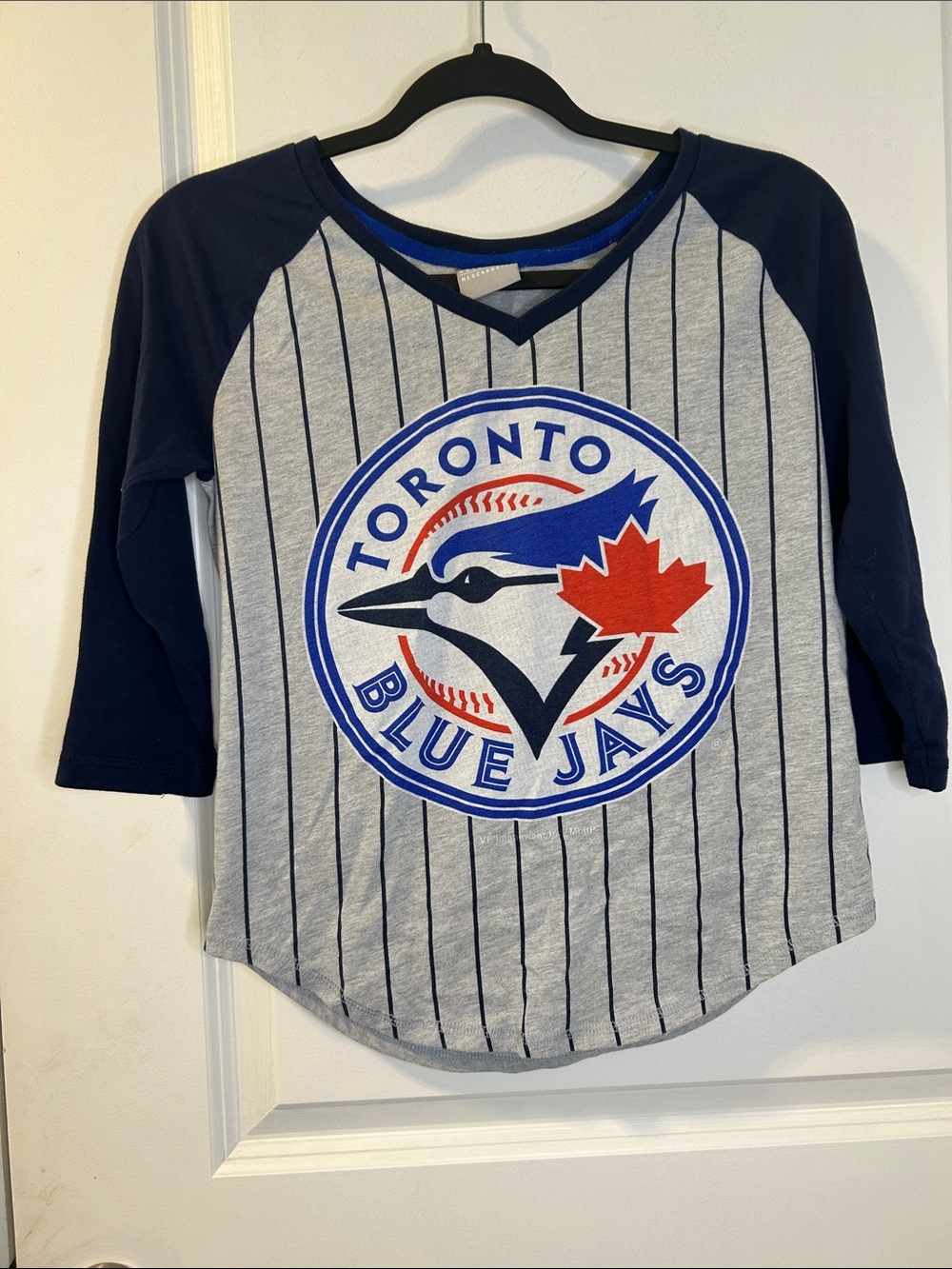 Genuine Merchandise Toronto Blue Jays Pinstripe Raglan Tee - Gray, Navy & Blue